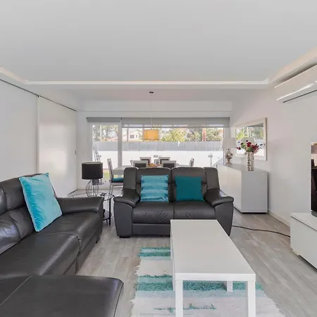 Aroeira Luxury House *