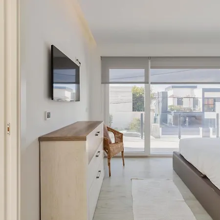 Aroeira Luxury House *