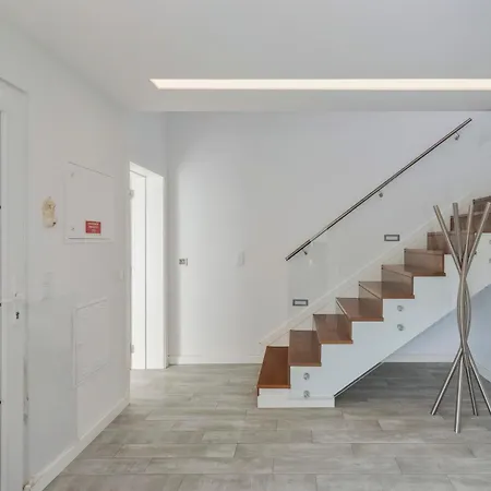Aroeira Luxury House *